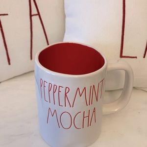 🎄 Rae Dunn Peppermint Mocha Mug ⭐️